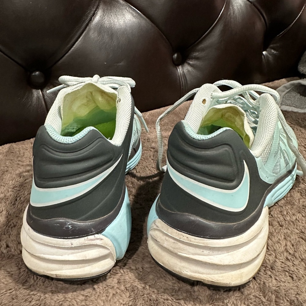Nike Women's Mint Green Athletic Shoes - Picture 7 of 9